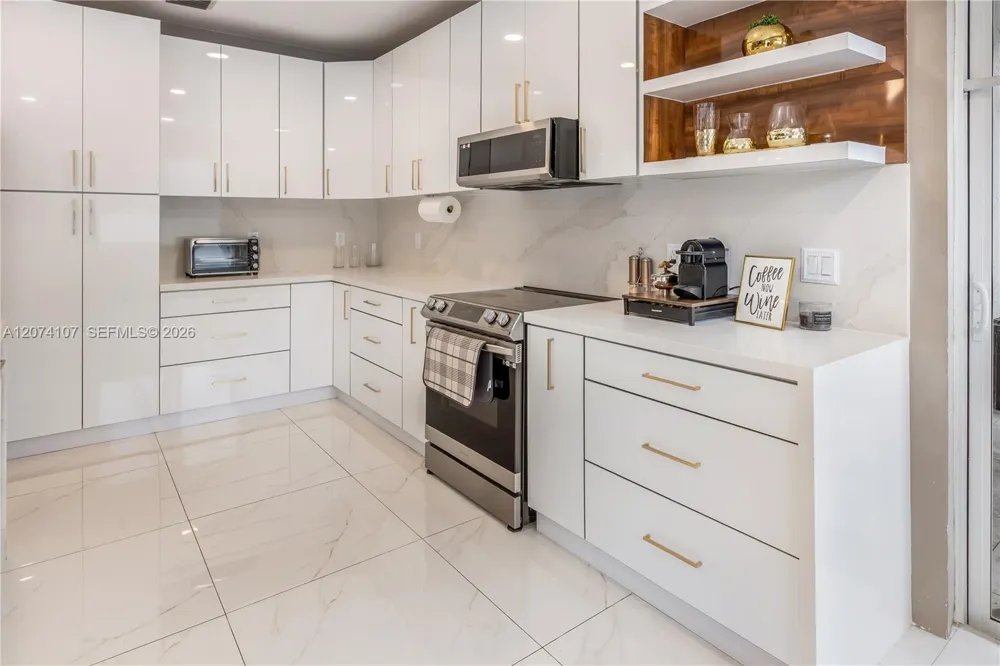 15724 NW 11th St Pembroke Pines, FL 33028