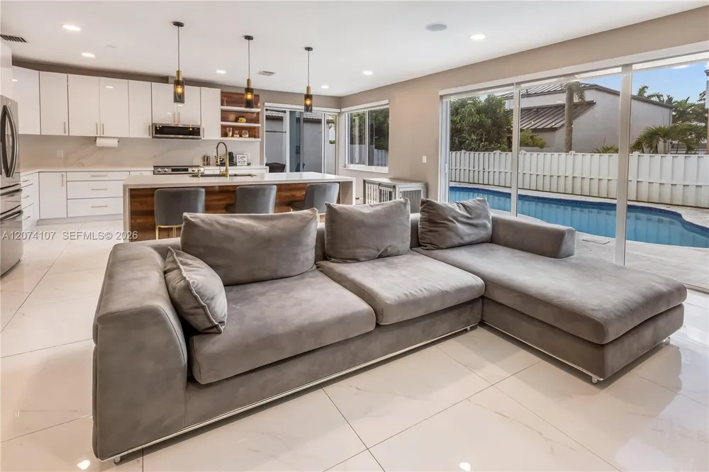 15724 NW 11th St Pembroke Pines, FL 33028