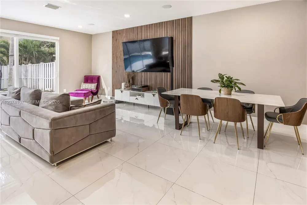 15724 NW 11th St Pembroke Pines, FL 33028