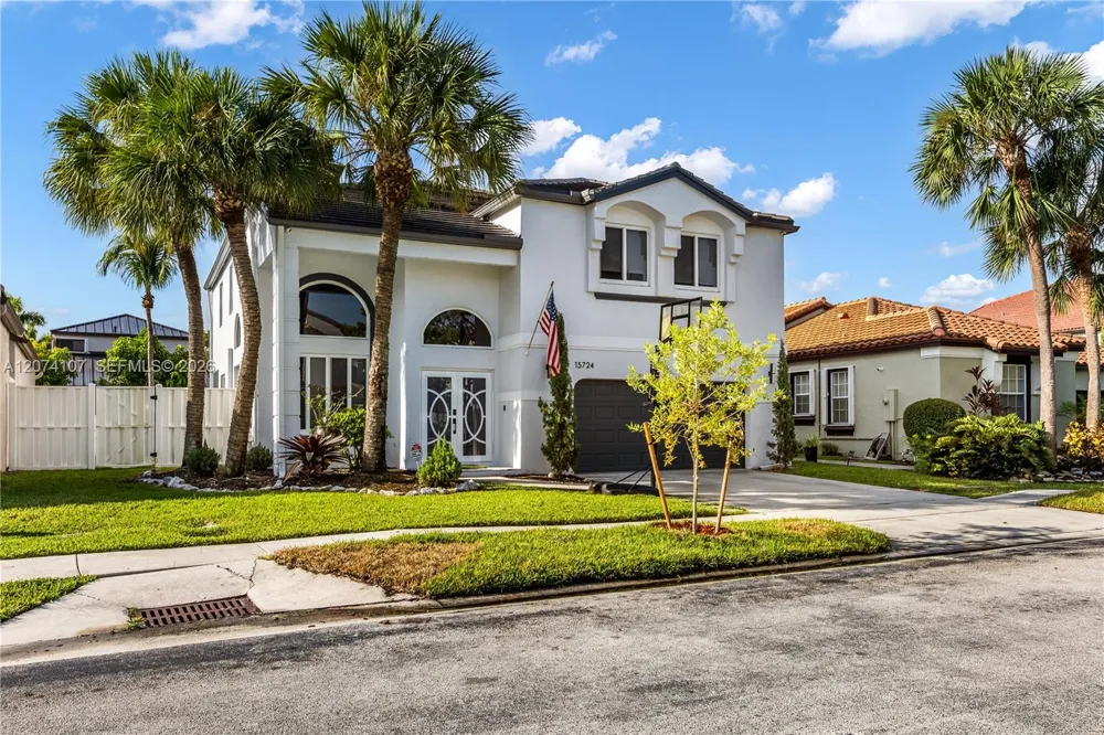 15724 NW 11th St Pembroke Pines, FL 33028