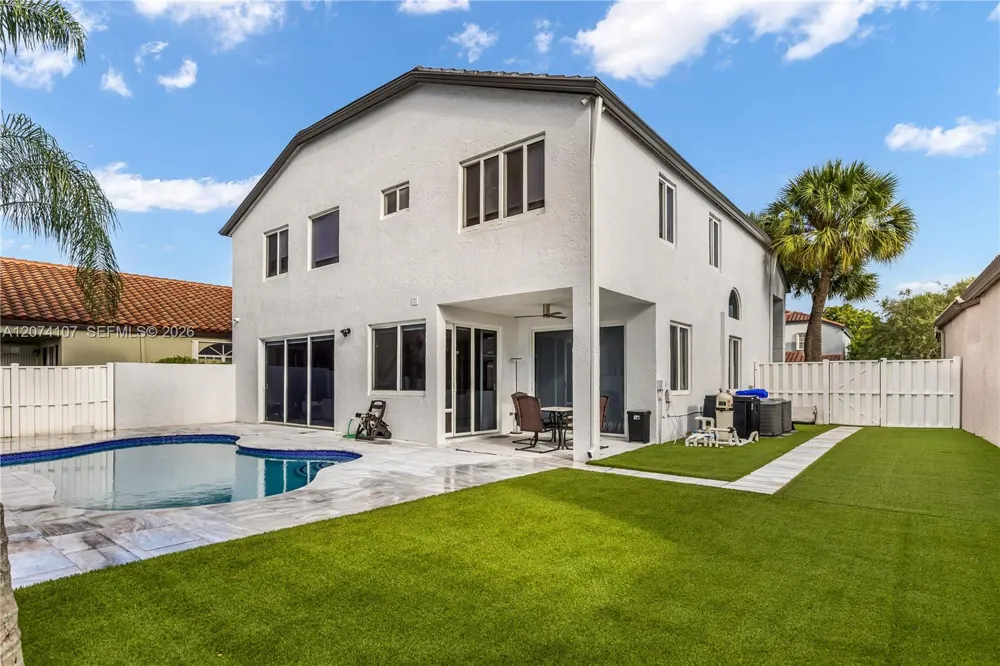 15724 NW 11th St Pembroke Pines, FL 33028