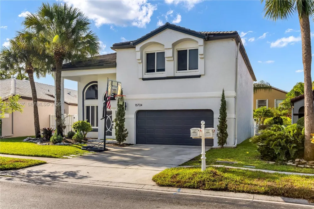 15724 NW 11th St Pembroke Pines, FL 33028