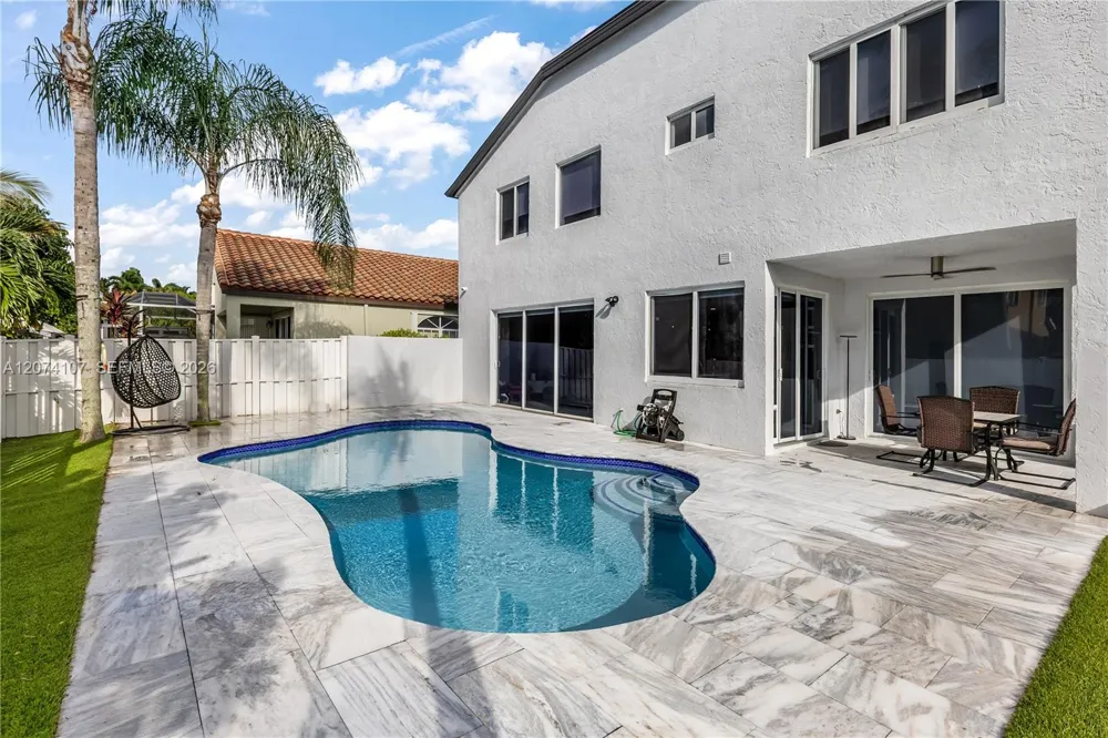 15724 NW 11th St Pembroke Pines, FL 33028