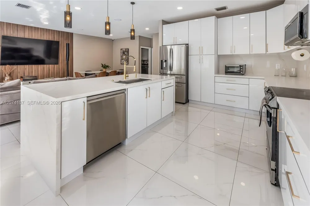 15724 NW 11th St Pembroke Pines, FL 33028