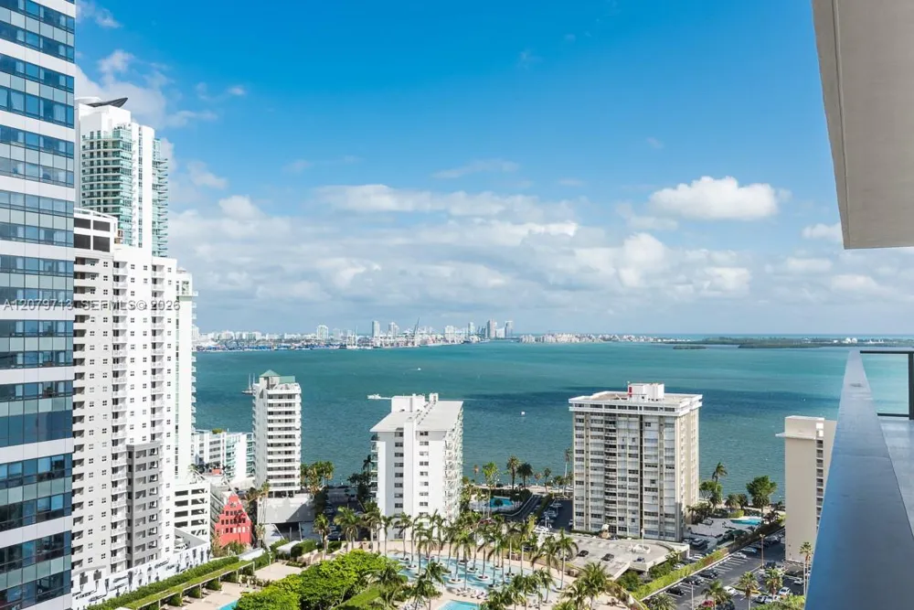 1451 Brickell Ave #2206 Miami, FL 33131