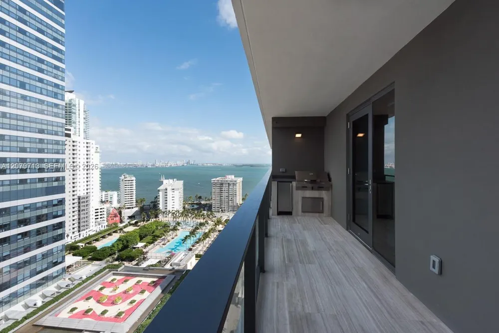 1451 Brickell Ave #2206 Miami, FL 33131
