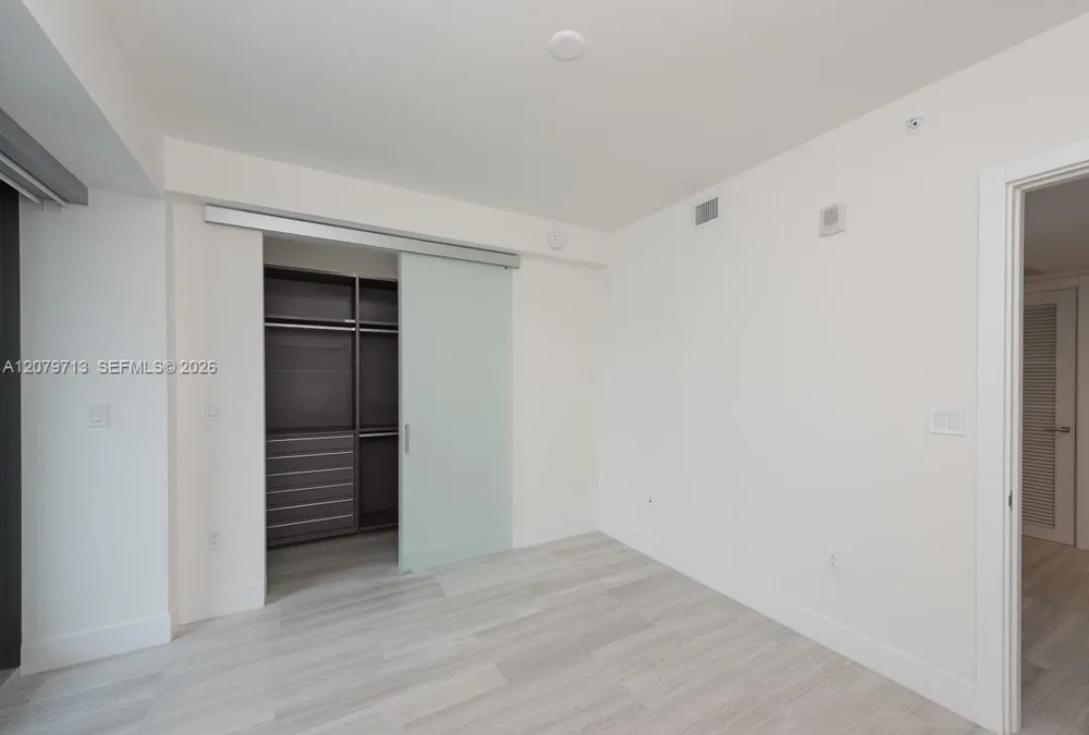 1451 Brickell Ave #2206 Miami, FL 33131