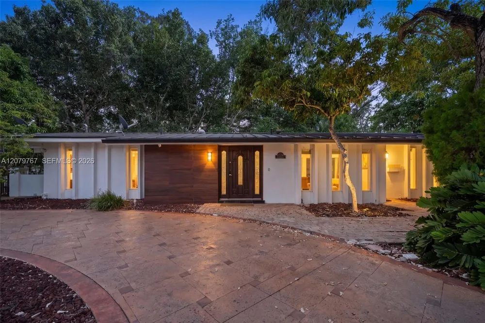 19860 NE 24th Ct Miami, FL 33180