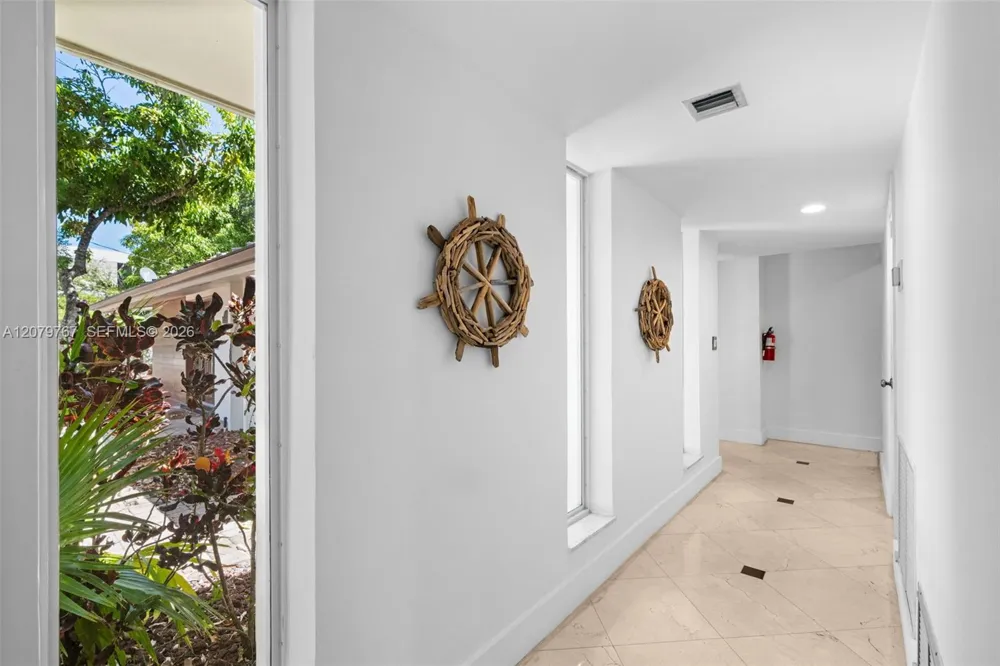 19860 NE 24th Ct Miami, FL 33180
