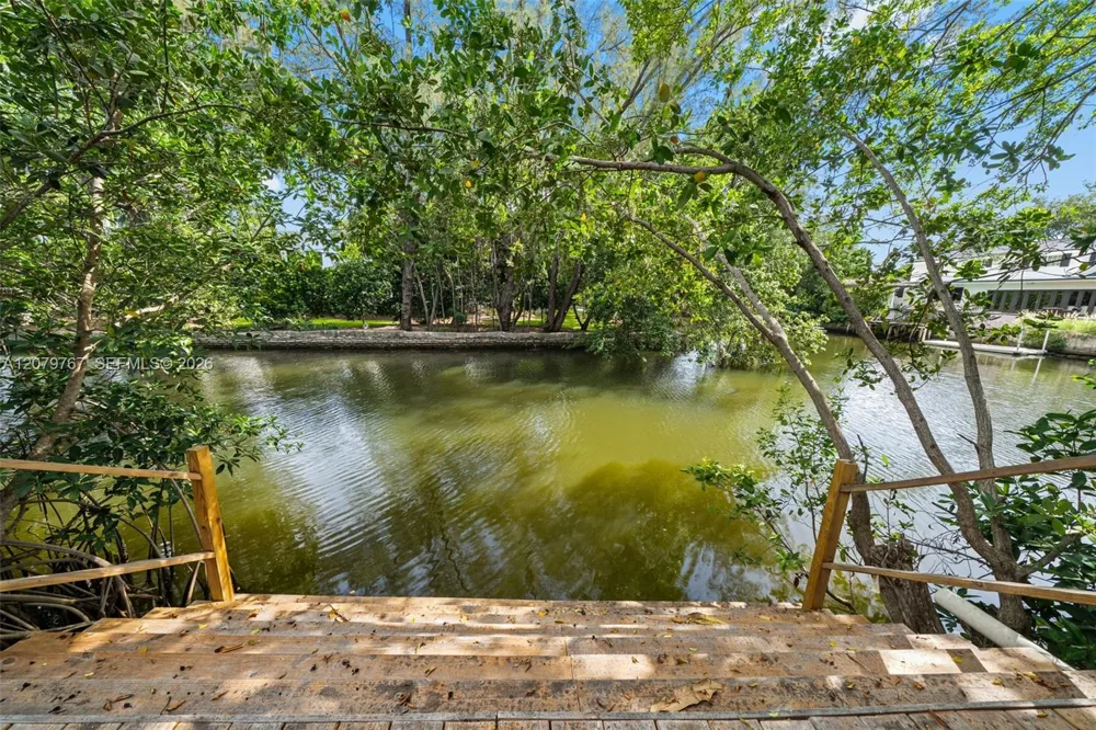 19860 NE 24th Ct Miami, FL 33180