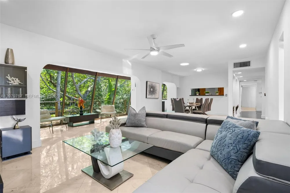 19860 NE 24th Ct Miami, FL 33180