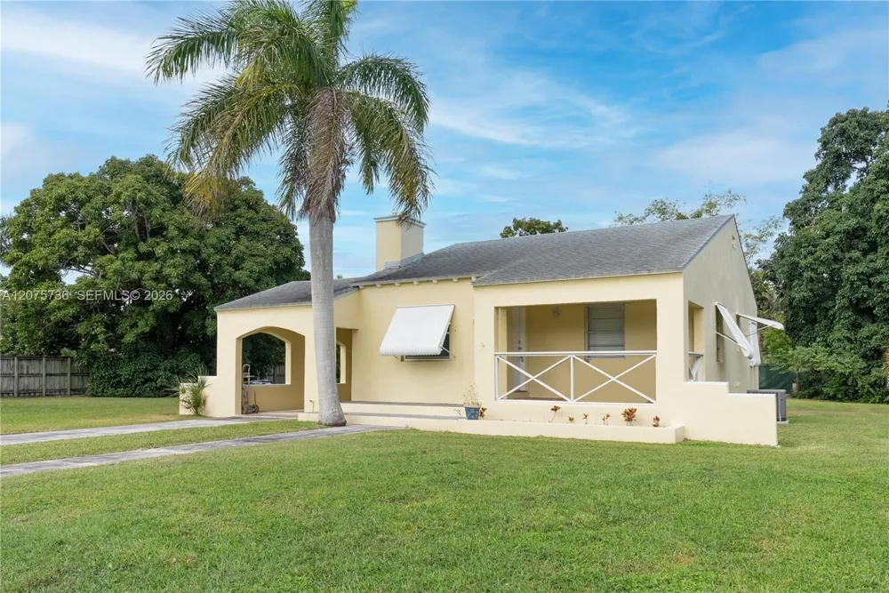 27 NW 21st St Homestead, FL 33030