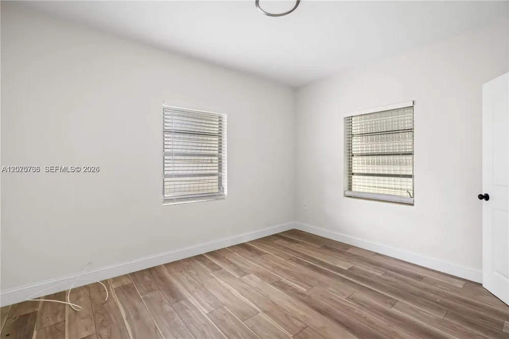 27 NW 21st St Homestead, FL 33030