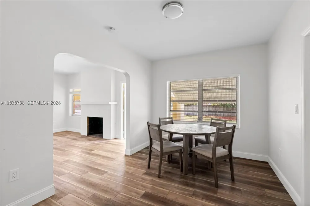 27 NW 21st St Homestead, FL 33030