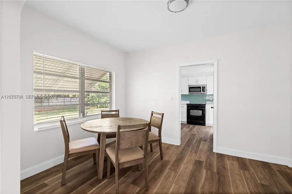 27 NW 21st St Homestead, FL 33030