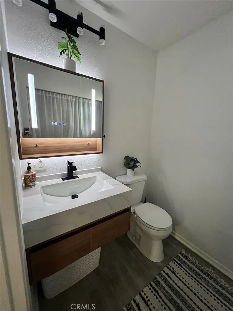 1120 Sandi Costa Mesa, CA 92627