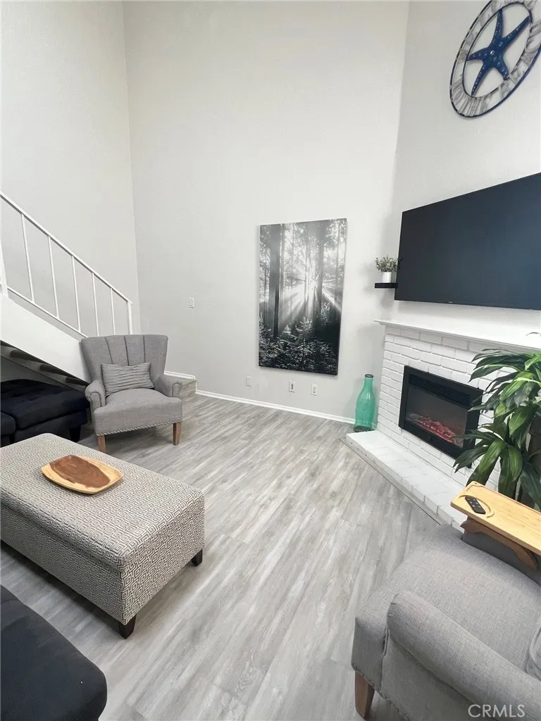 1120 Sandi Costa Mesa, CA 92627
