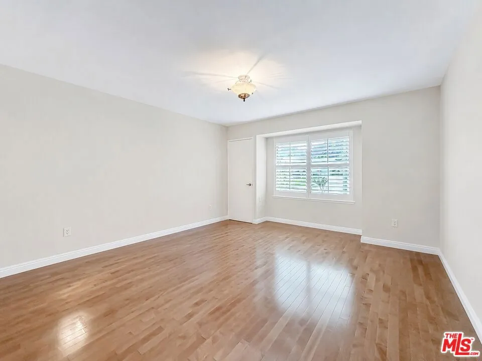 20151 Village 20 Camarillo, CA 93012