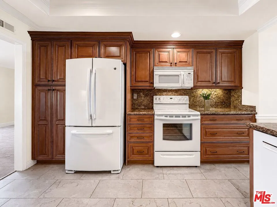 20151 Village 20 Camarillo, CA 93012