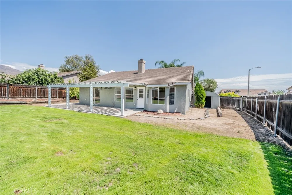 7650 Stoney Creek Court Highland, CA 92346
