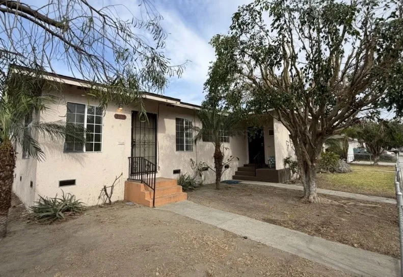 2901 Webster Long Beach, CA 90810
