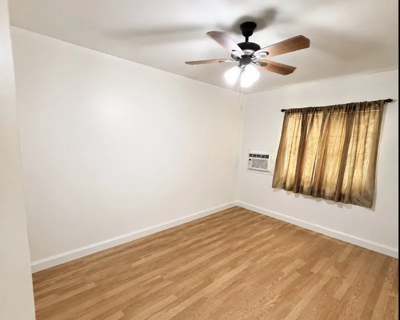 2901 Webster Long Beach, CA 90810