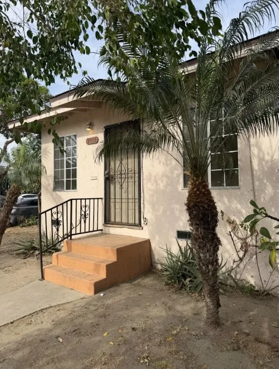 2901 Webster Long Beach, CA 90810