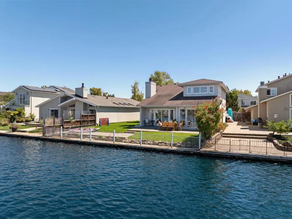 541 Trinidad Lane Foster City, CA 94404