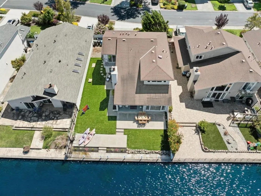 541 Trinidad Lane Foster City, CA 94404