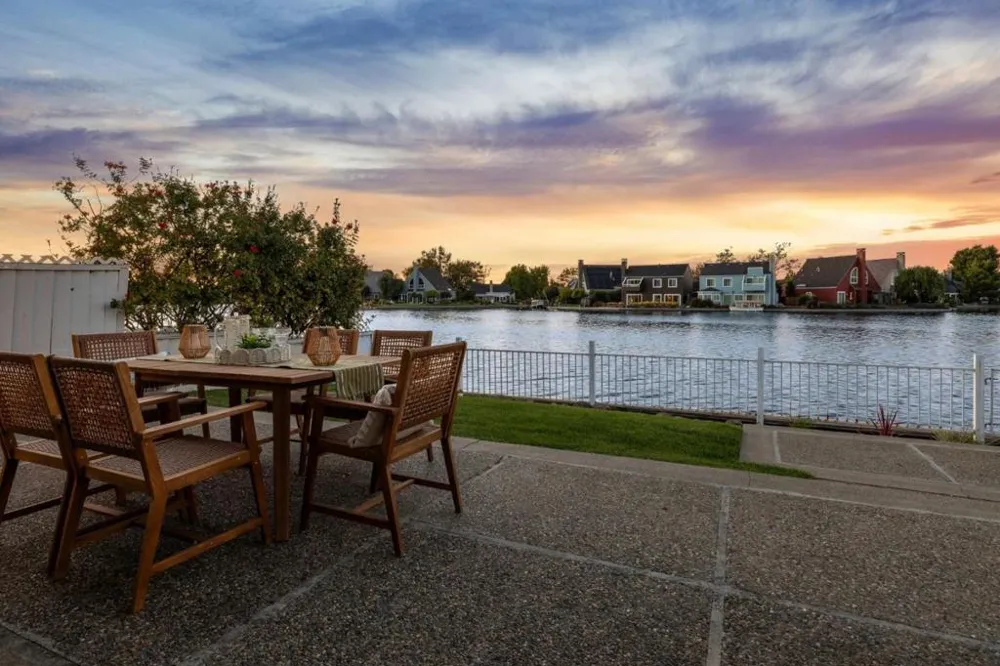 541 Trinidad Lane Foster City, CA 94404
