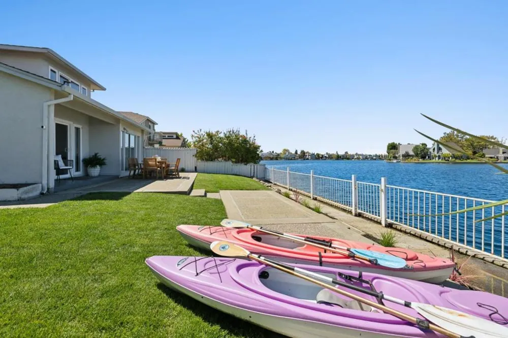541 Trinidad Lane Foster City, CA 94404
