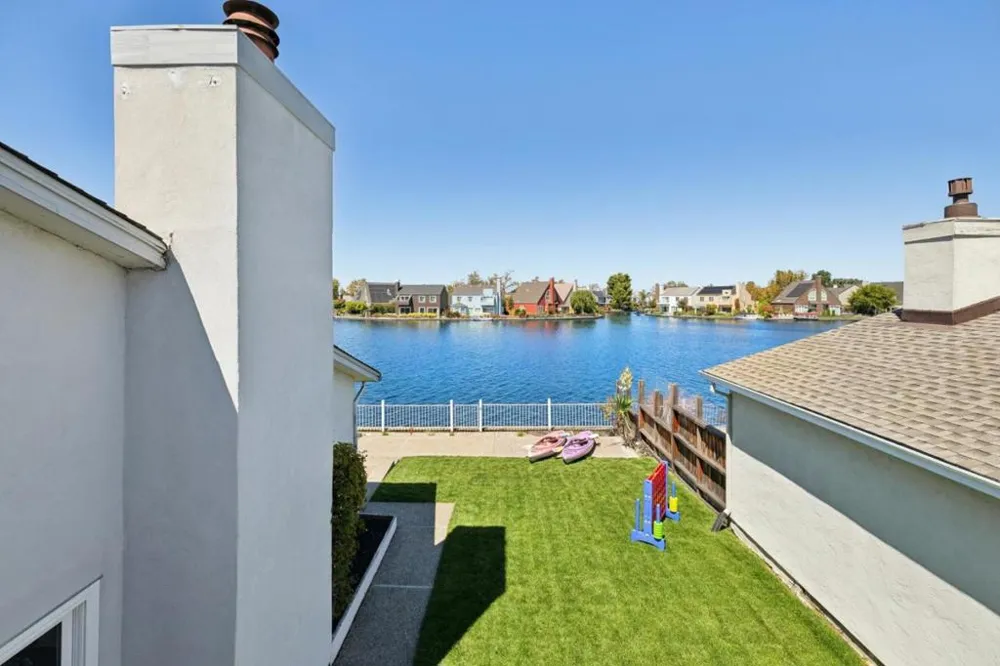 541 Trinidad Lane Foster City, CA 94404