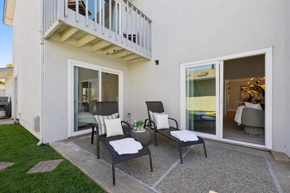 541 Trinidad Lane Foster City, CA 94404