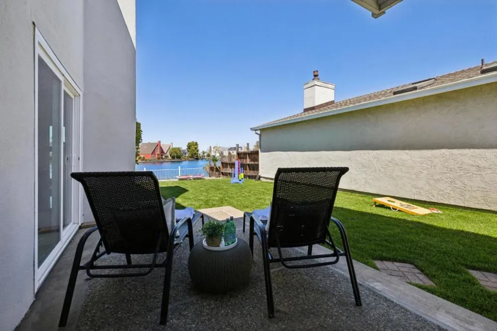 541 Trinidad Lane Foster City, CA 94404