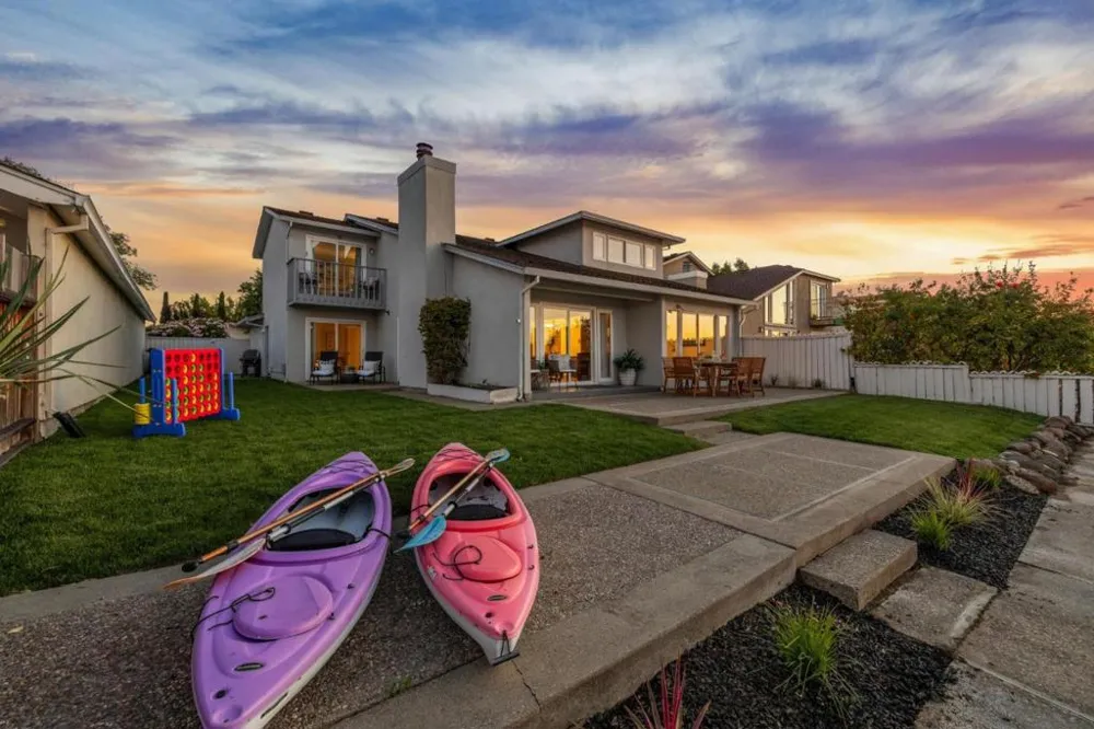 541 Trinidad Lane Foster City, CA 94404
