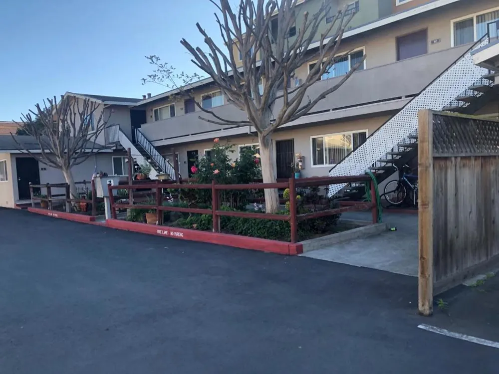3569 Agate Dr #9 Santa Clara, CA 95051