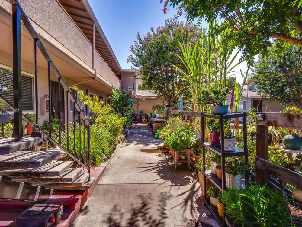 3569 Agate Dr #9 Santa Clara, CA 95051
