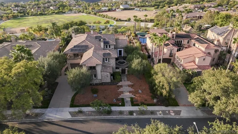 15238 Maple Grove Lane San Diego, CA 92131