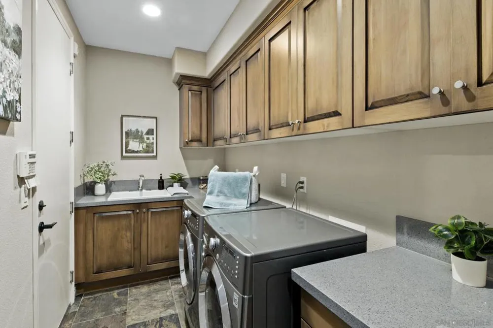 15238 Maple Grove Lane San Diego, CA 92131