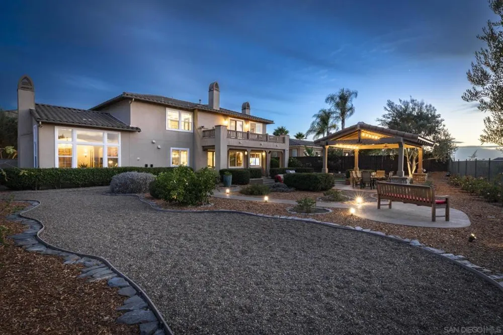 15238 Maple Grove Lane San Diego, CA 92131