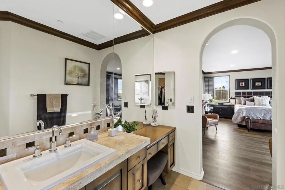 15238 Maple Grove Lane San Diego, CA 92131