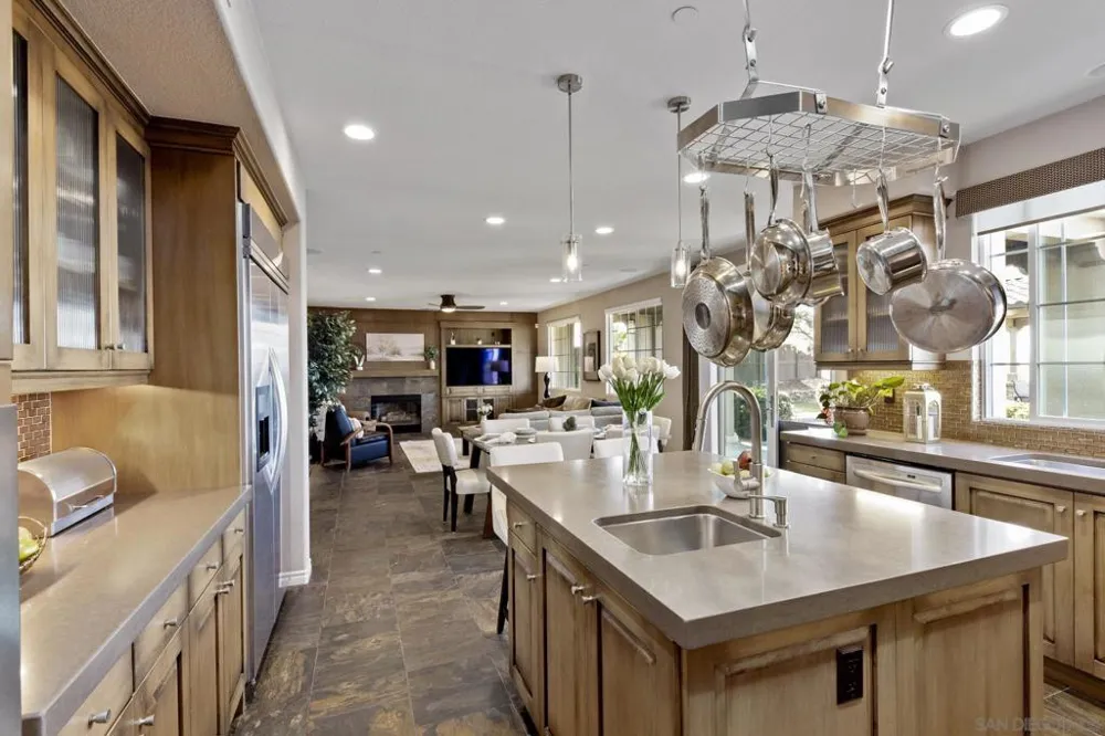 15238 Maple Grove Lane San Diego, CA 92131