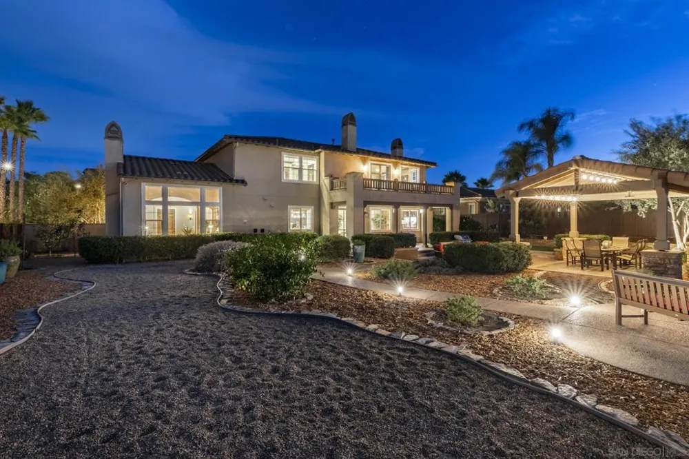 15238 Maple Grove Lane San Diego, CA 92131