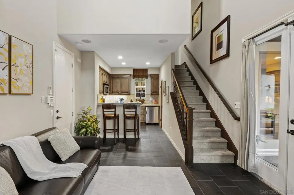 15238 Maple Grove Lane San Diego, CA 92131