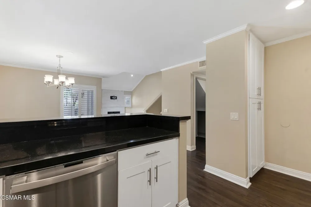 408 Via Colinas Westlake Village, CA 91362