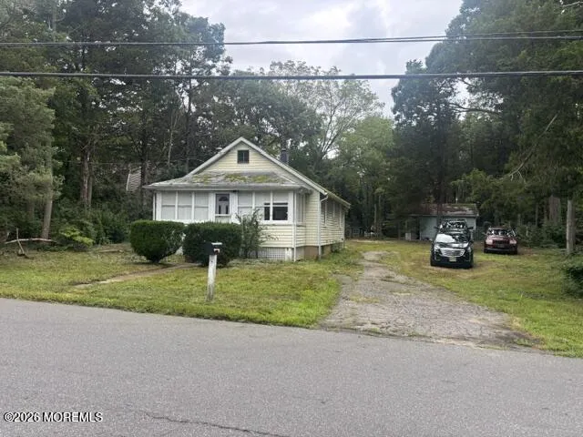 612 Dave Marion Road Toms River, NJ 08753