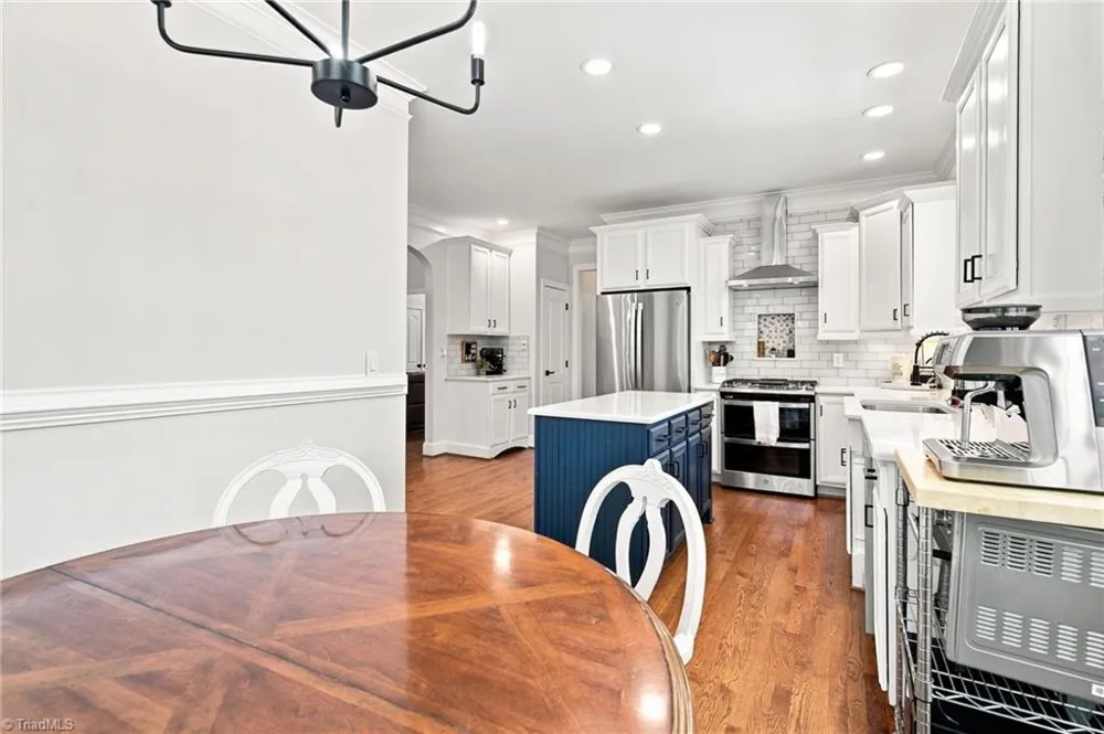 5718 Mabe Drive Oak Ridge, NC 27310
