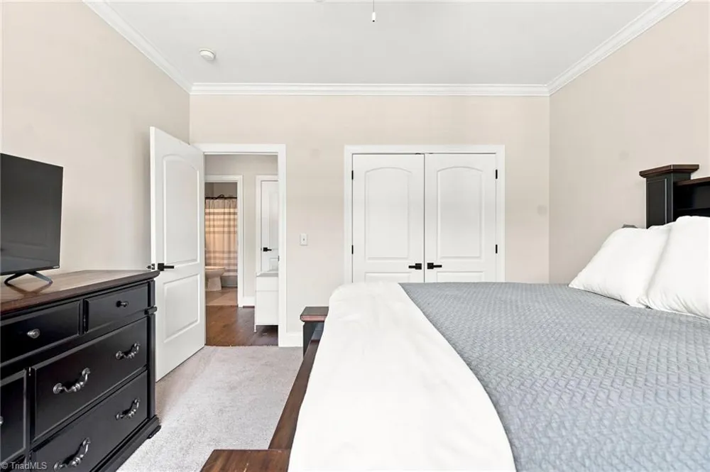 5718 Mabe Drive Oak Ridge, NC 27310