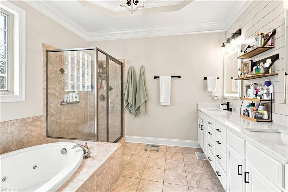 5718 Mabe Drive Oak Ridge, NC 27310