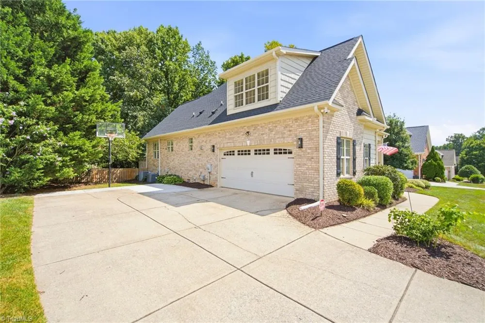 5718 Mabe Drive Oak Ridge, NC 27310